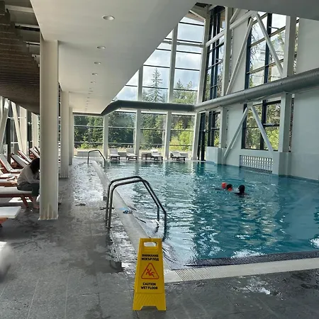 Appartement White & Wood C302, At Euphoria