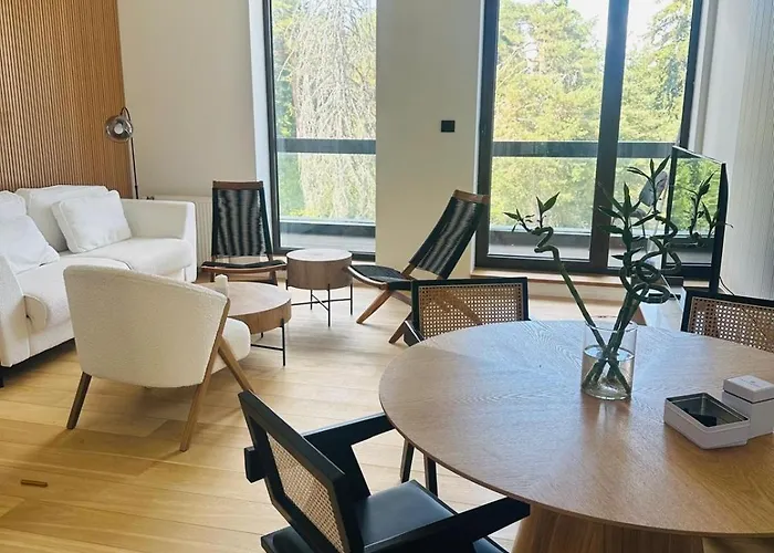 White & Wood C302, At Euphoria Appartement