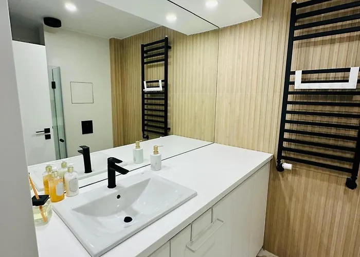 White & Wood C302, At Euphoria Borovets